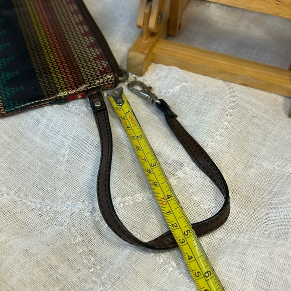 Fossil almost NEW leather wallet zip around wallet wristlet - Picture 9 of 12